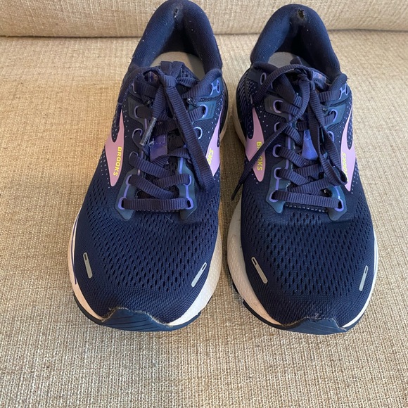Brooks Adrenaline GTS 22 purple yellow running shoes size women's 8 spring hike - Picture 9 of 9